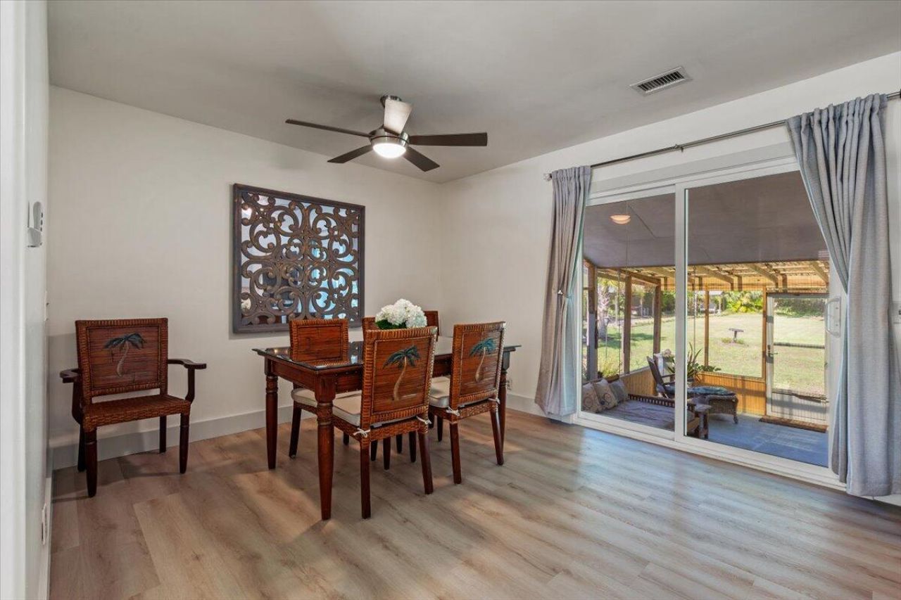 939 Mikell Drive Photo 17