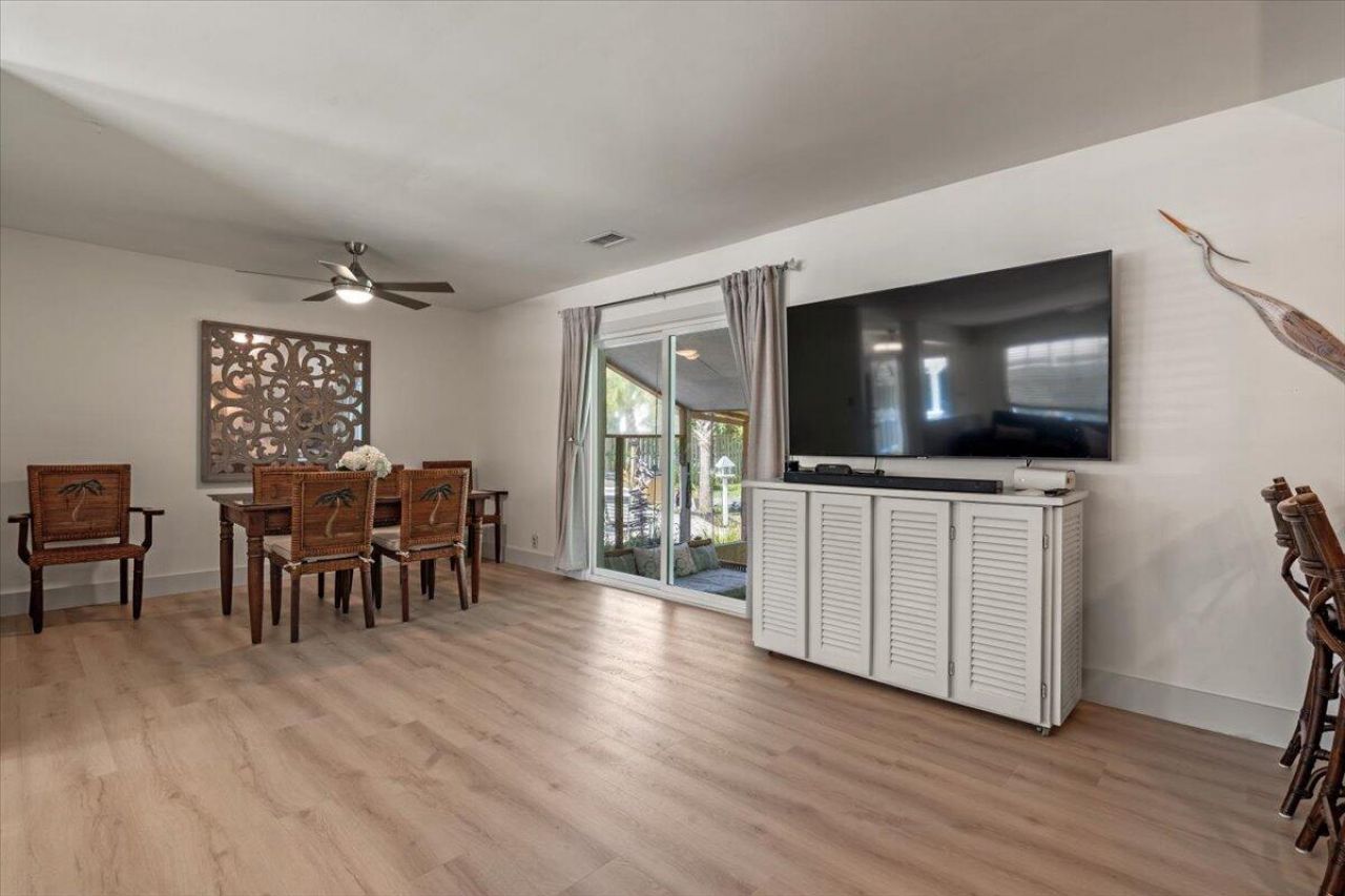 939 Mikell Drive Photo 21