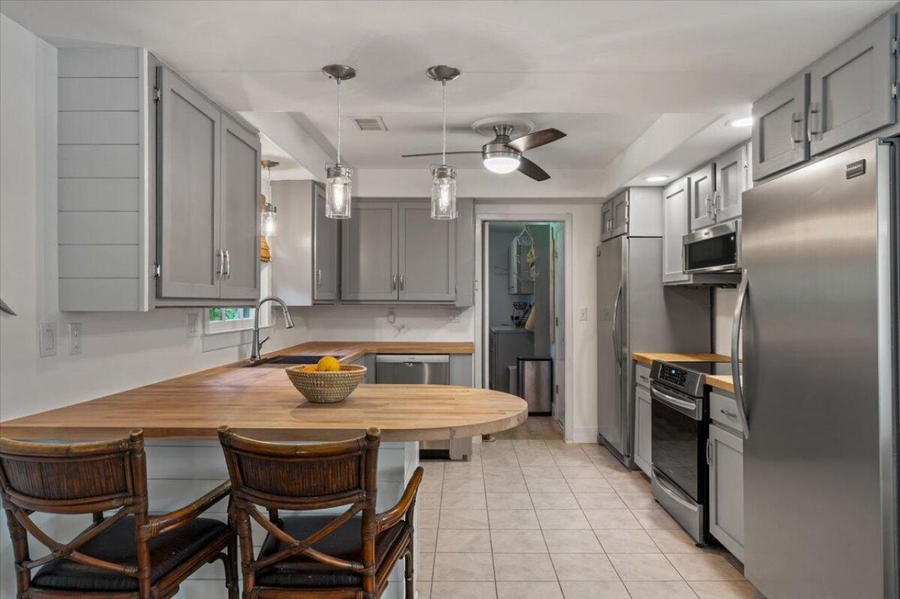 939 Mikell Drive Photo 23