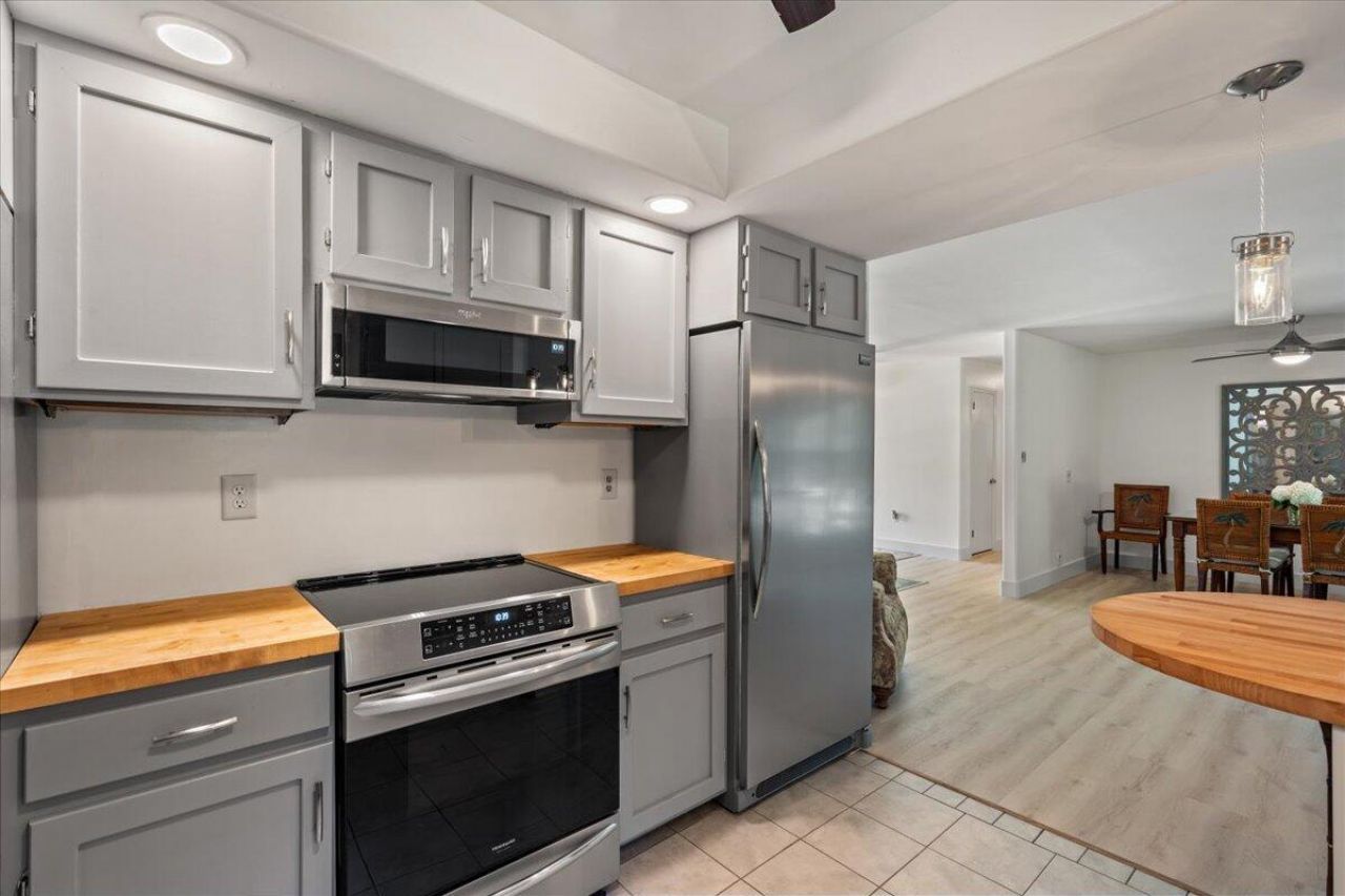 939 Mikell Drive Photo 26