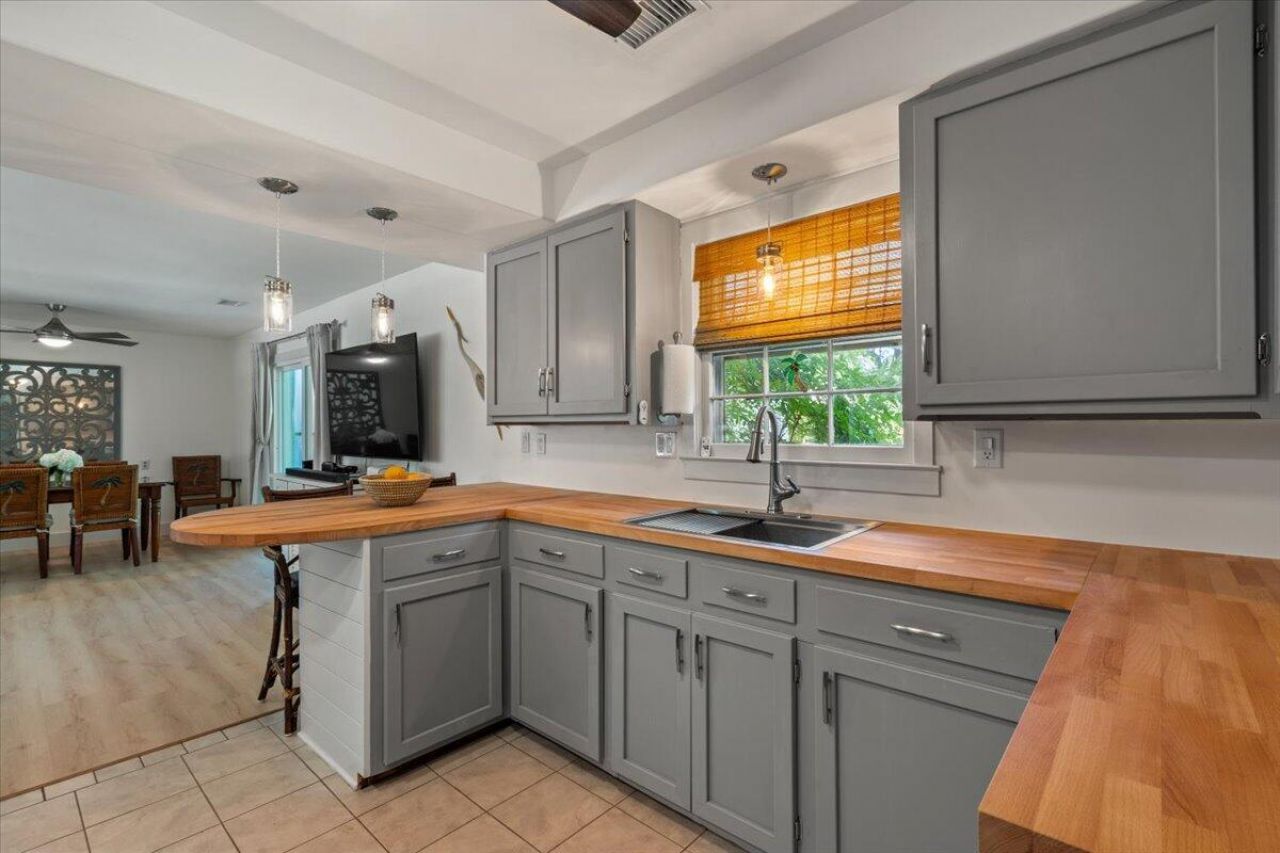 939 Mikell Drive Photo 27