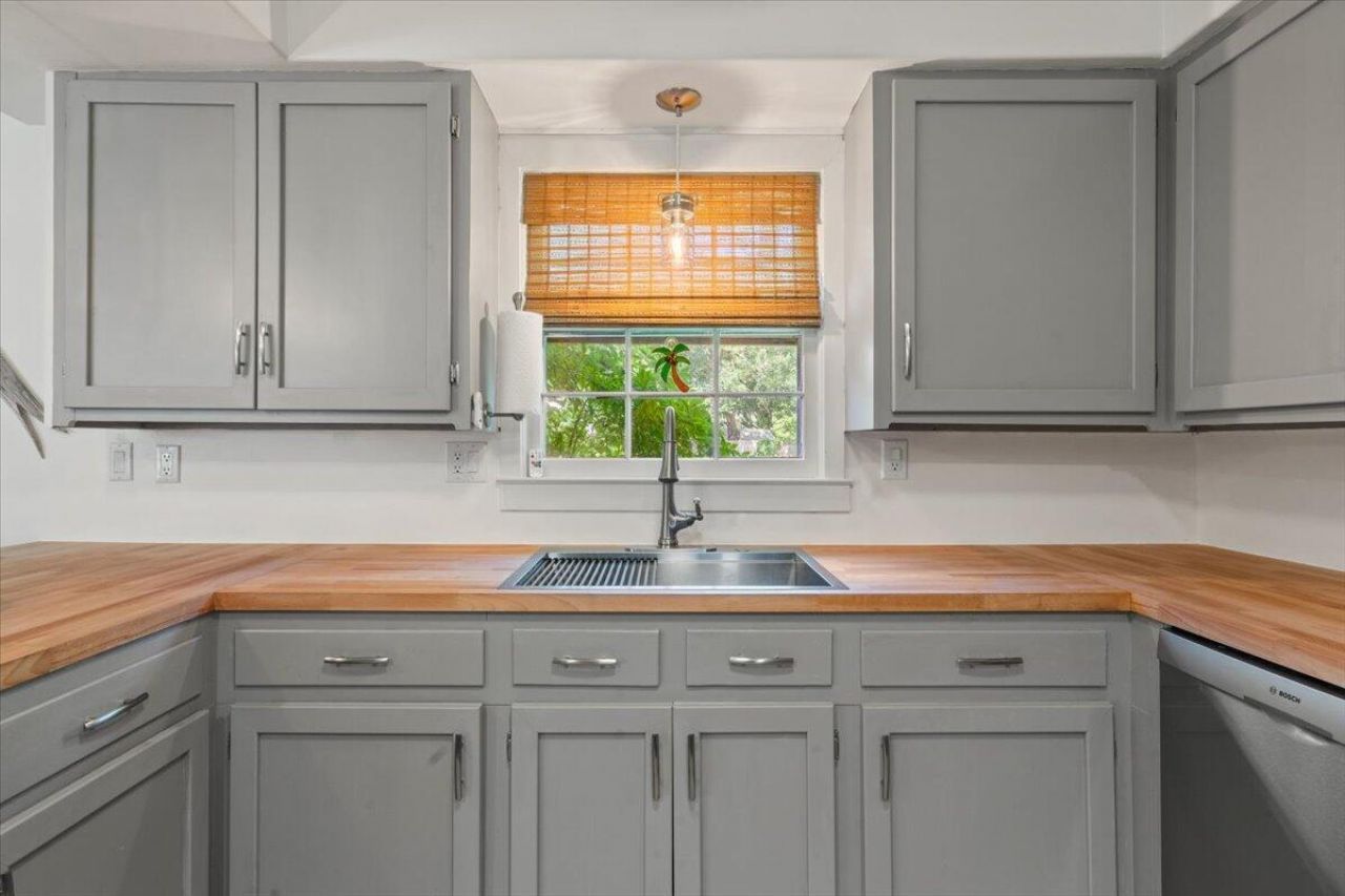 939 Mikell Drive Photo 28