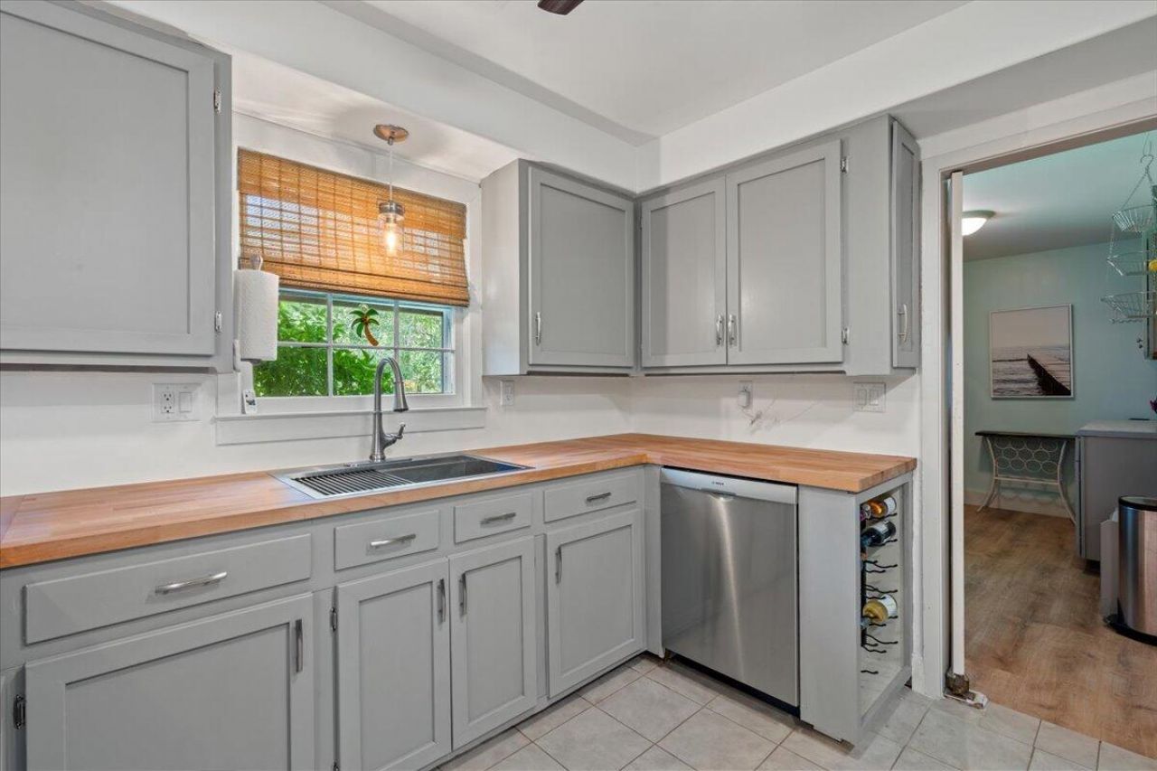 939 Mikell Drive Photo 29