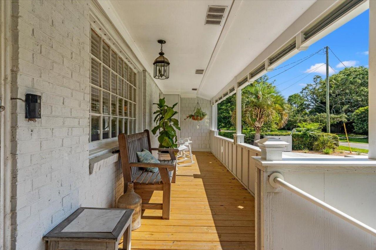 939 Mikell Drive Photo 8