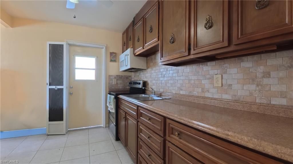 10 Dawn Flower Cir, Lehigh Acres, FL 33936 Photo