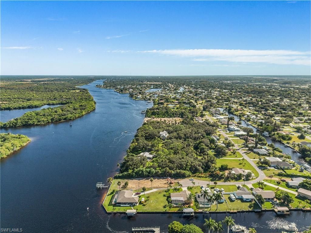 2193 River Rd, Fort Myers, FL 33905 Photo