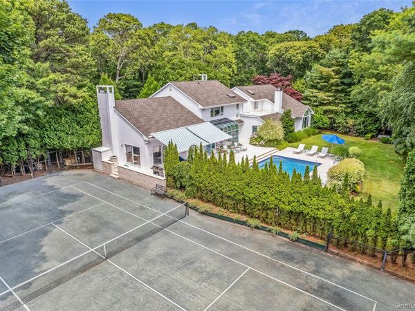 9 Plume Grass Way, Westhampton, NY 11977