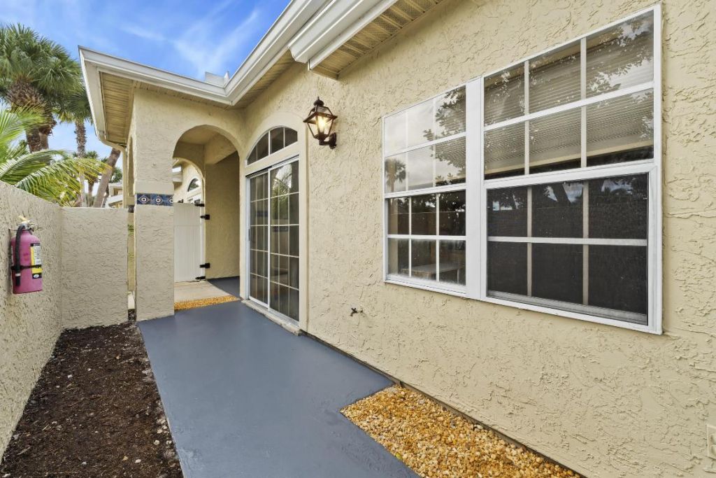 1656 SE Green Acres Circle, Unit D103, Port Saint Lucie, FL 34952 Photo