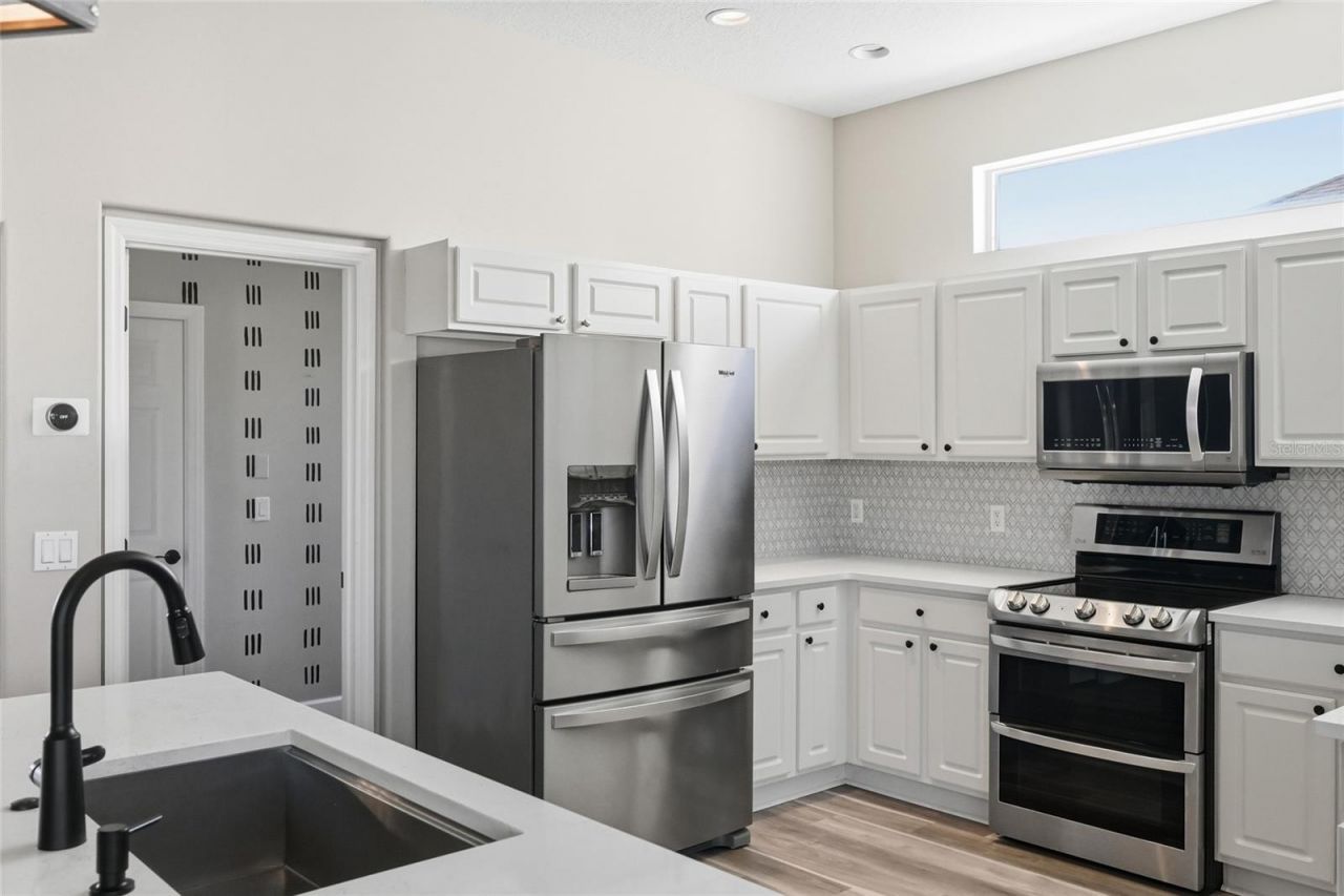 574 Planters Manor Way, Bradenton, FL 34212 Photo