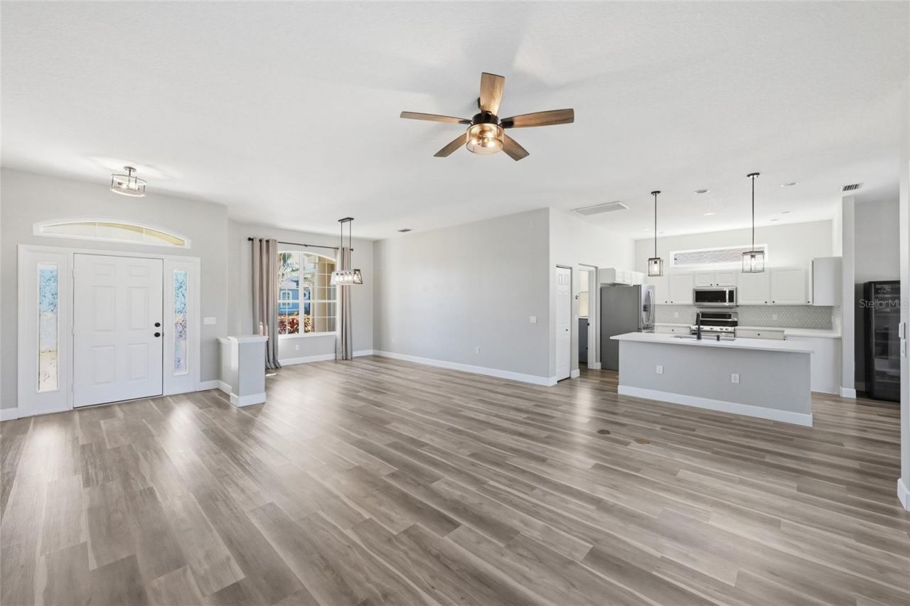 574 Planters Manor Way, Bradenton, FL 34212 Photo