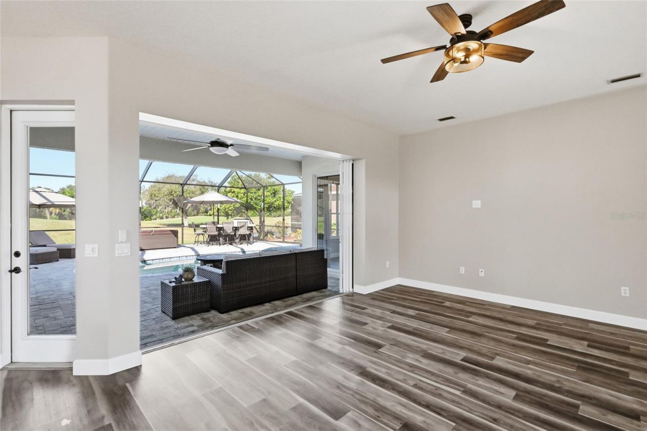 574 Planters Manor Way, Bradenton, FL 34212 Photo