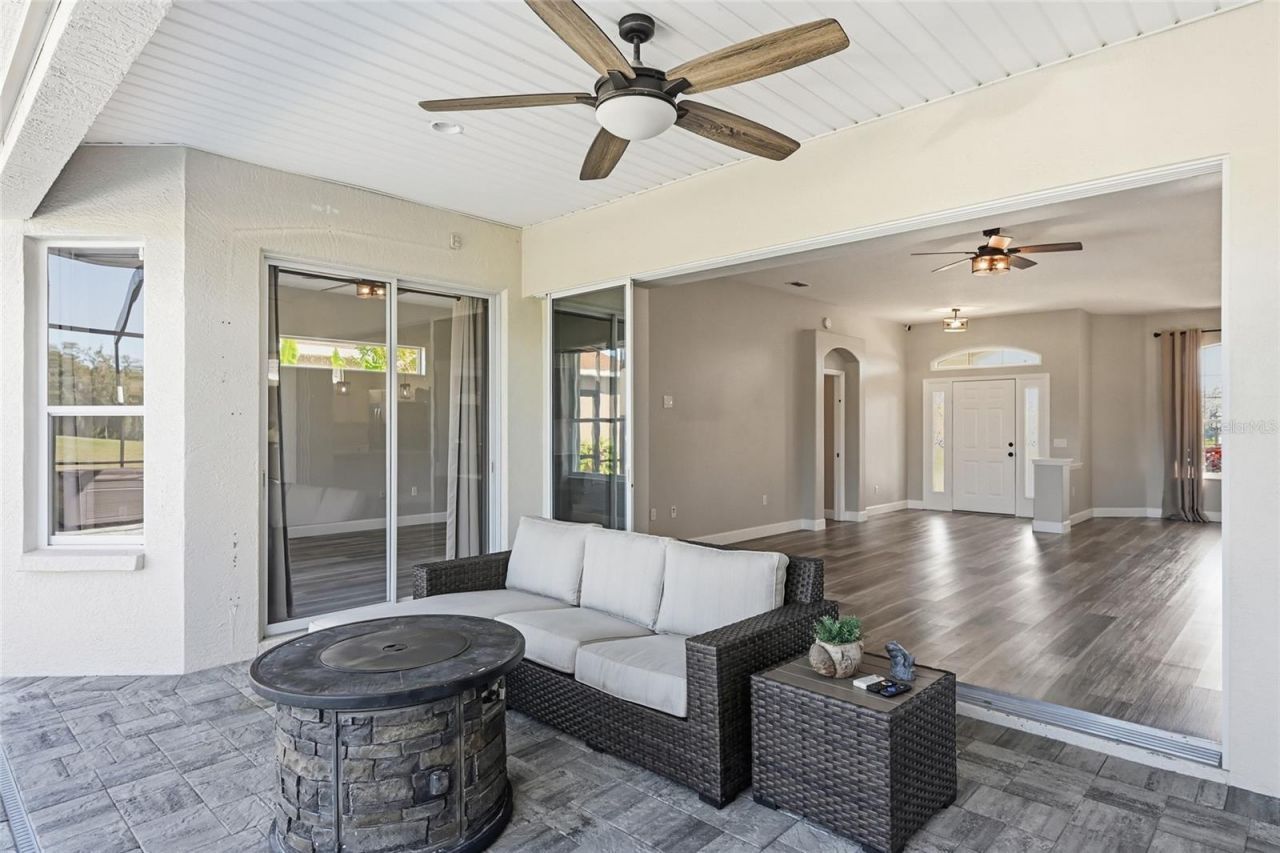 574 Planters Manor Way, Bradenton, FL 34212 Photo