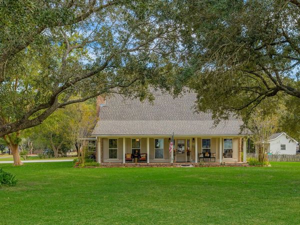708 Kyle Landry Road, New Iberia, LA 70563