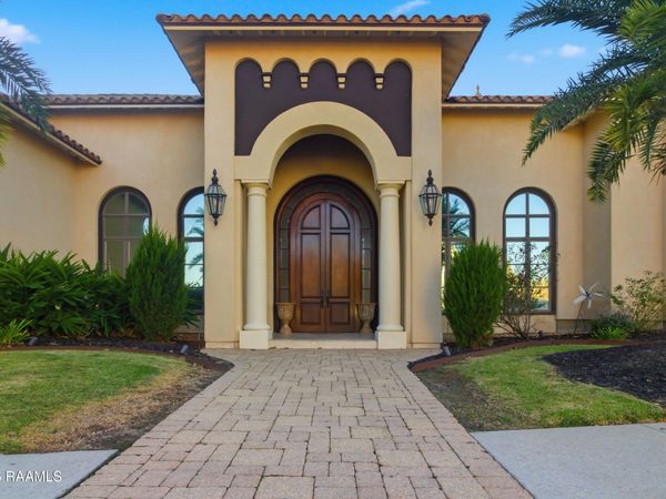 601 N Montauban Drive, Lafayette, LA 70507