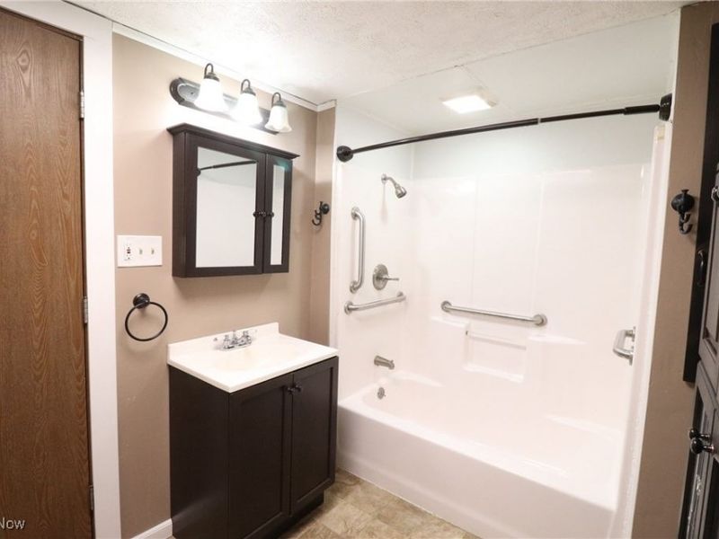 112 Brooklyn Avenue, Creston, OH 44217 Photo 11