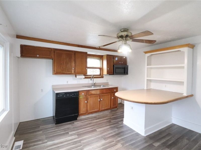 112 Brooklyn Avenue, Creston, OH 44217 Photo 4