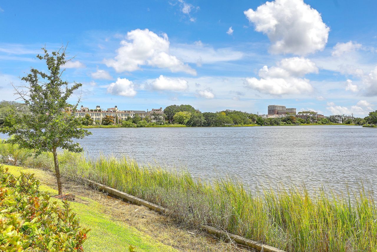 14 Lockwood Drive Photo 8