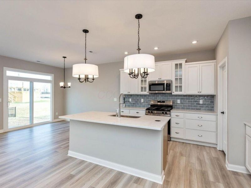 2140 Sun Dusk Way, Marysville, OH 43040 Photo 2