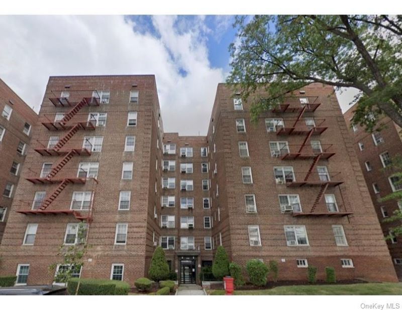 63-85 Woodhaven Blvd, Unit 1A2, Rego Park, NY 11374 Main Photo