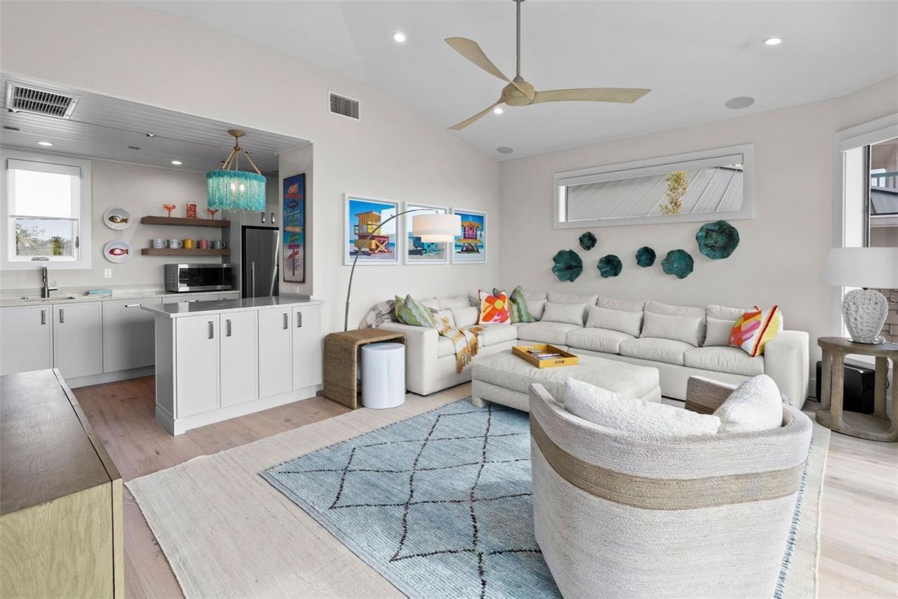 2807 Sunset Way, Saint Pete Beach, FL 33706 Photo