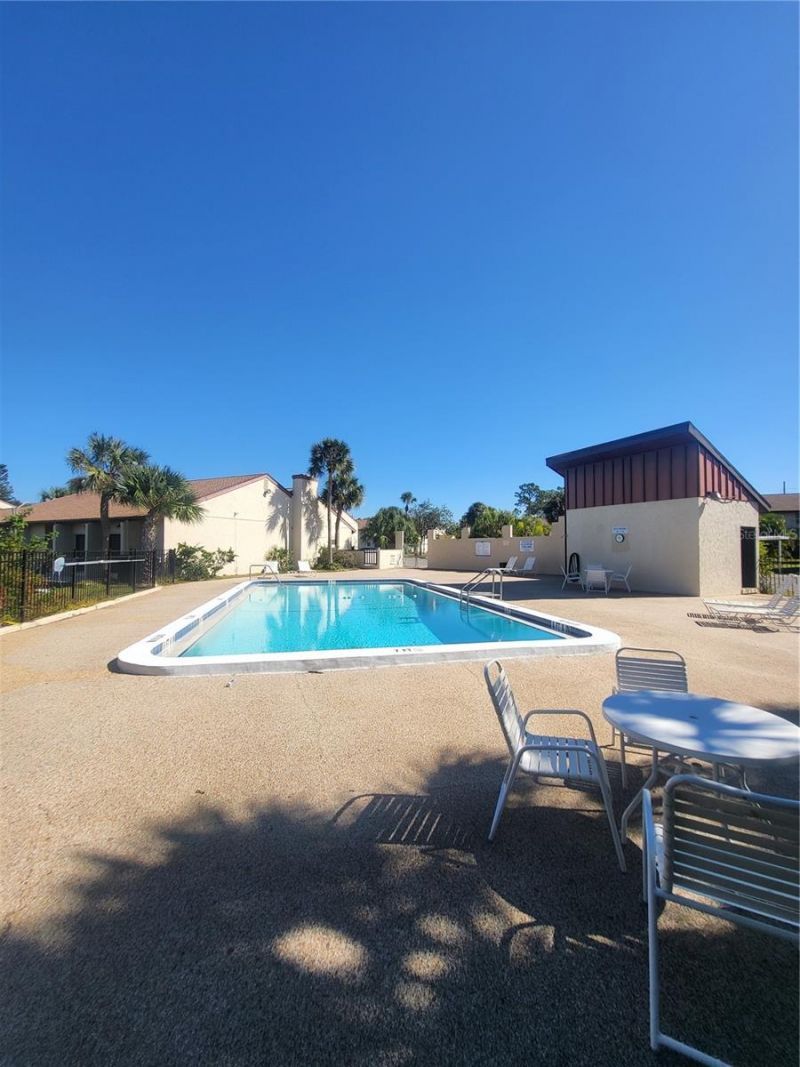 2707 Hidden Lake Boulevard, Unit D, Sarasota, FL 34237 Photo