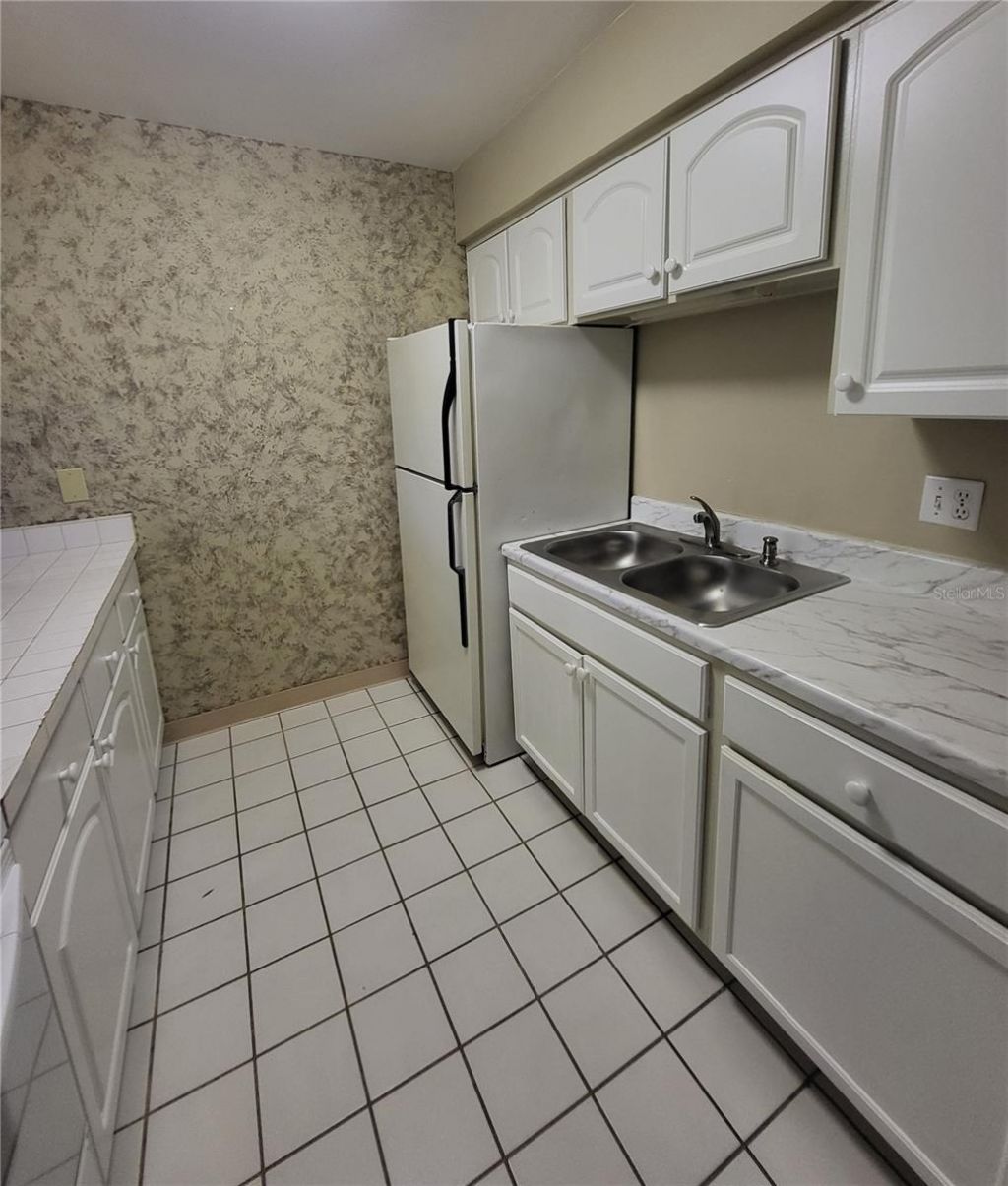2707 Hidden Lake Boulevard, Unit D, Sarasota, FL 34237 Photo