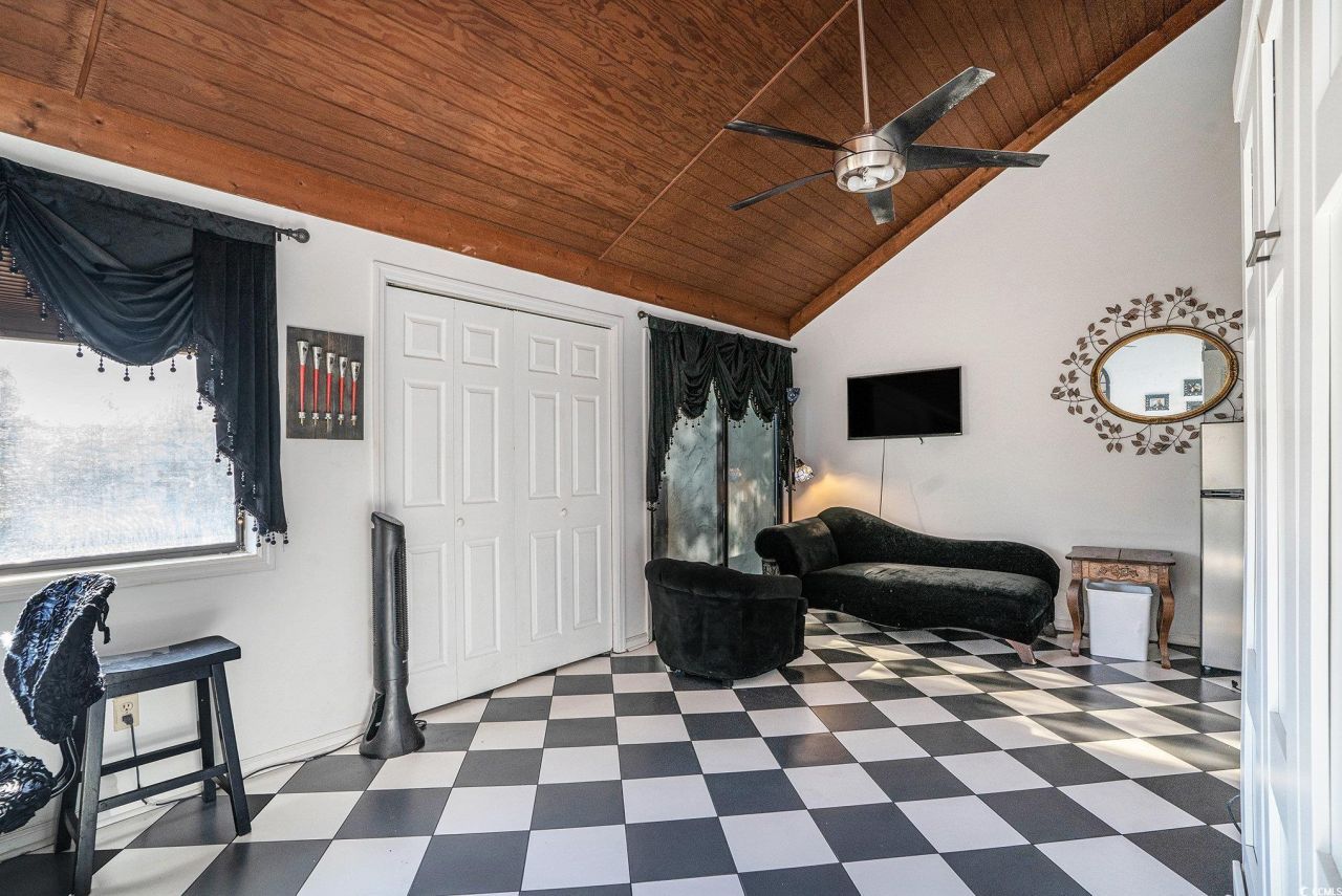 503 Pinewood Rd. Photo 10