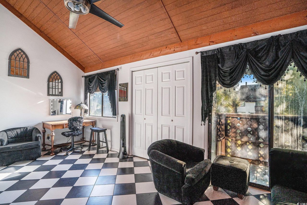 503 Pinewood Rd. Photo 9