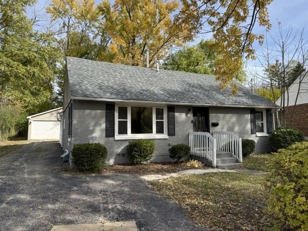 54 Mionske Drive, Lake Zurich, IL 60047