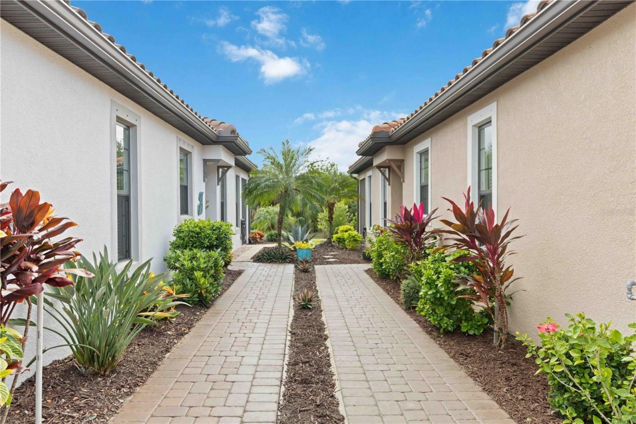 5335 Rushmere Court, Palmetto, FL 34221 Photo