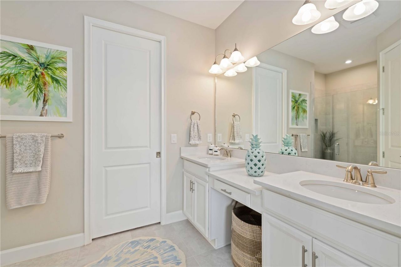 5335 Rushmere Court, Palmetto, FL 34221 Photo