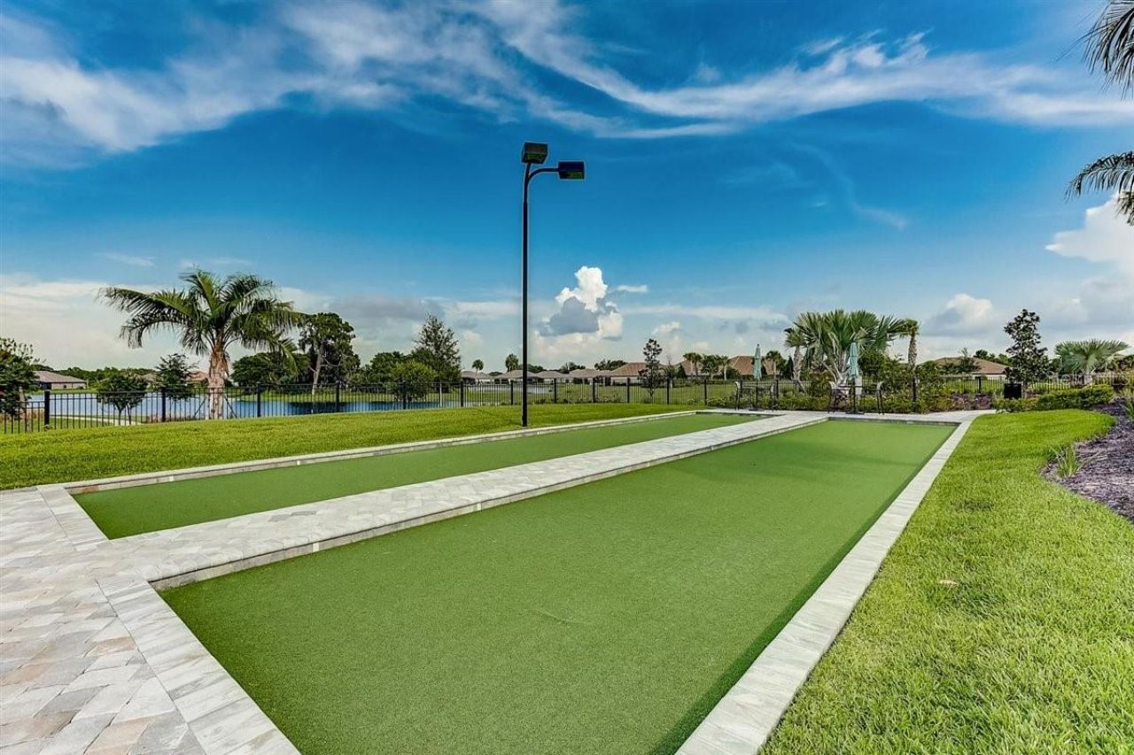 5335 Rushmere Court, Palmetto, FL 34221 Photo