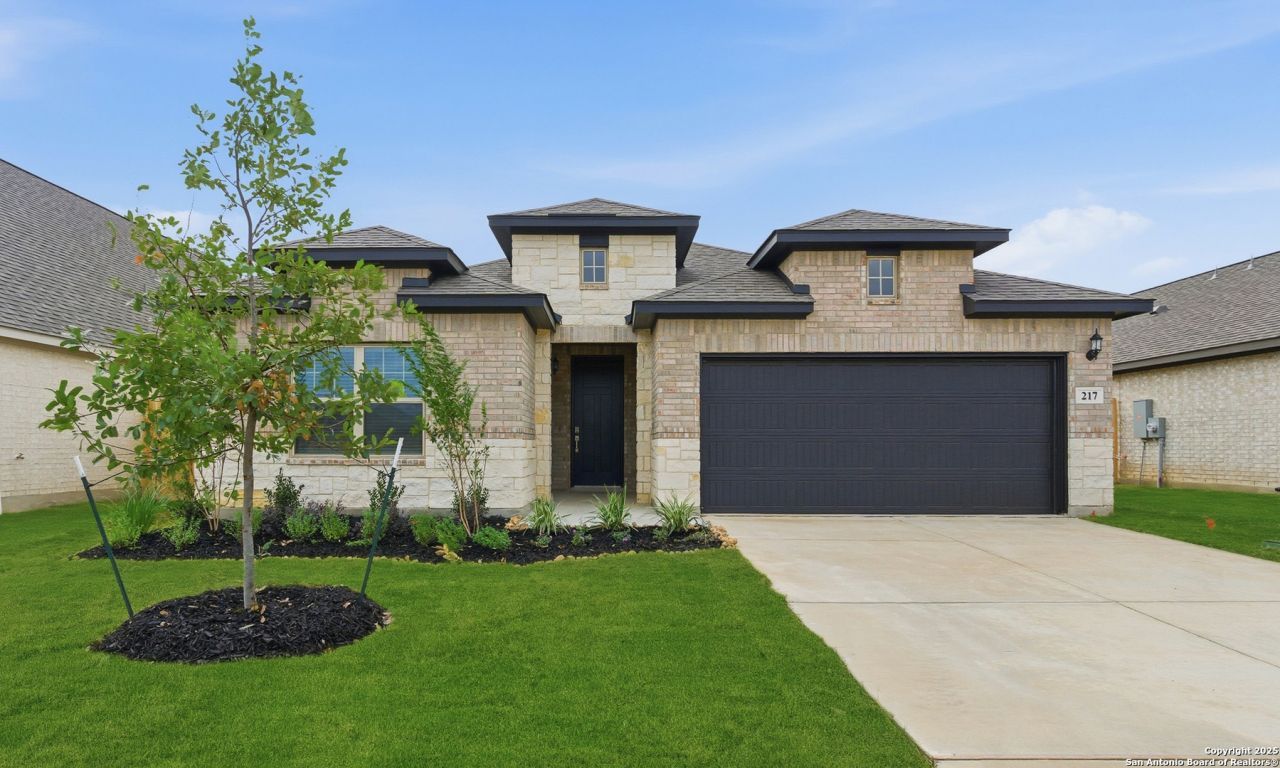 217 Spanish Oak, Castroville, TX 78009 Main Photo