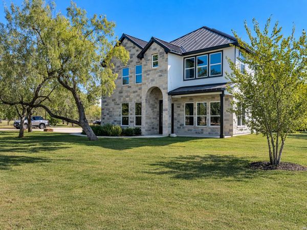 19026 County Road 5741, Castroville, TX 78009
