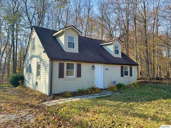 8301 Bennington Chapel Road, Centerburg, OH 43011