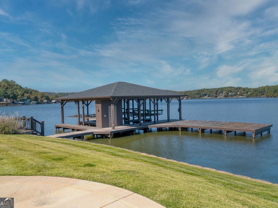 Property Image 100
