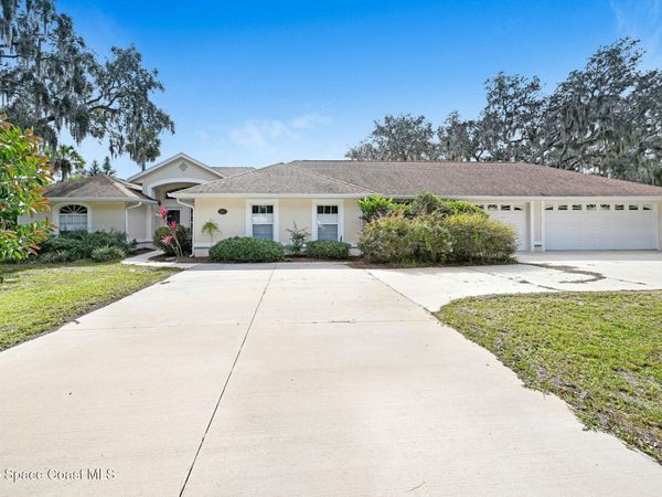 2537 Evergreen Avenue, Titusville, FL 32796