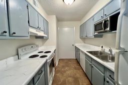 1208 Bush River Road photo 4