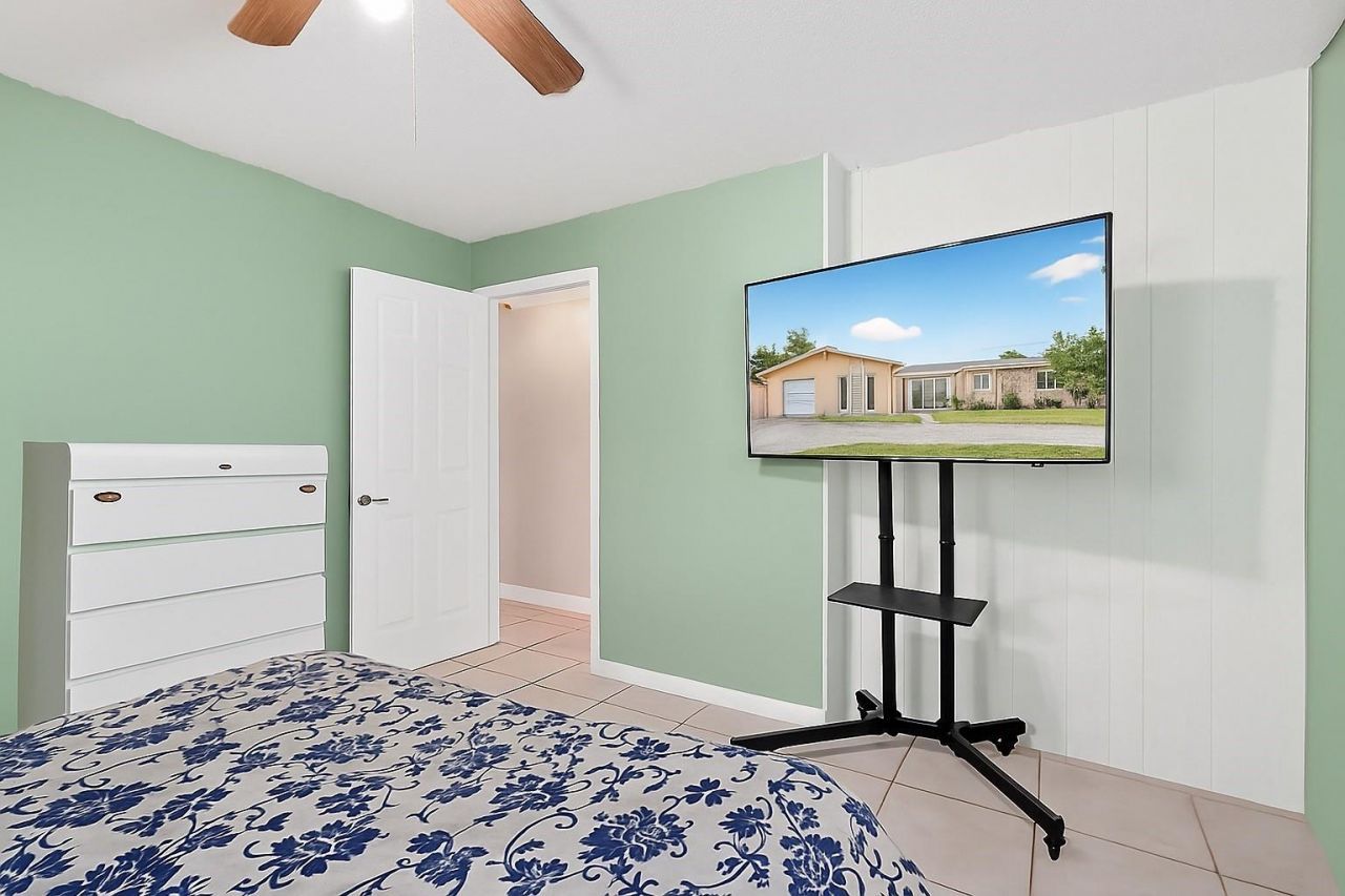 1910 SW 98th Terrace, Miramar, FL 33025 Photo