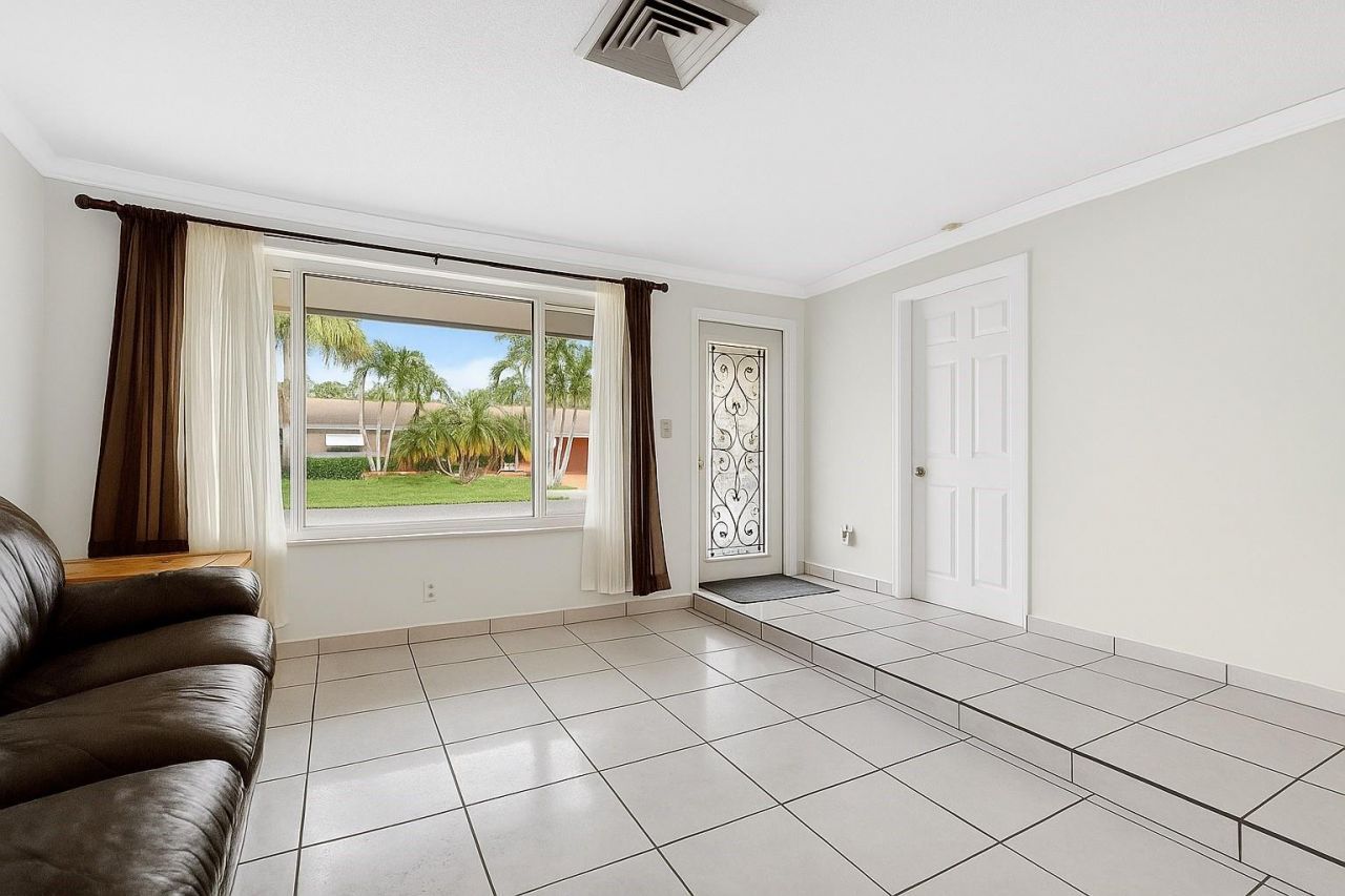 1910 SW 98th Terrace, Miramar, FL 33025 Photo