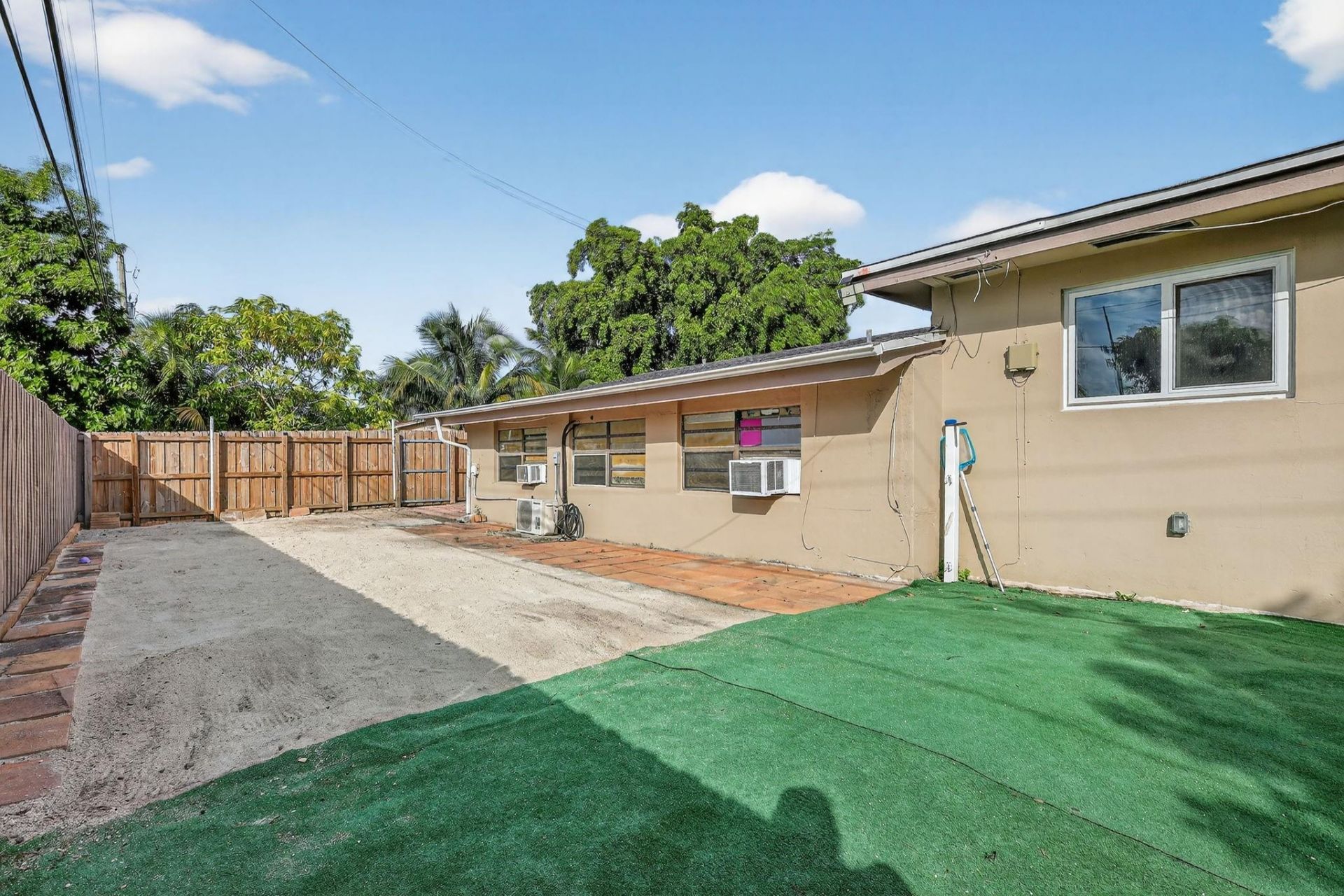 1910 SW 98th Terrace, Miramar, FL 33025 Photo