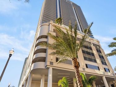 275 1ST AVENUE S, Unit 4204, ST PETERSBURG, FL 33701