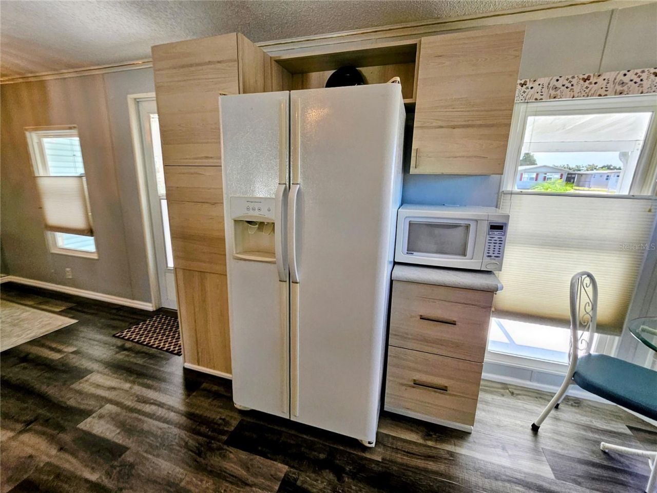 305 Oakwood Boulevard E, Sarasota, FL 34237 Photo