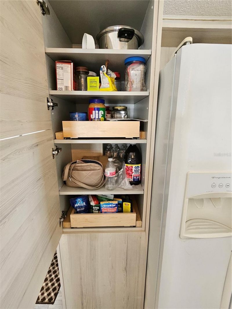 305 Oakwood Boulevard E, Sarasota, FL 34237 Photo