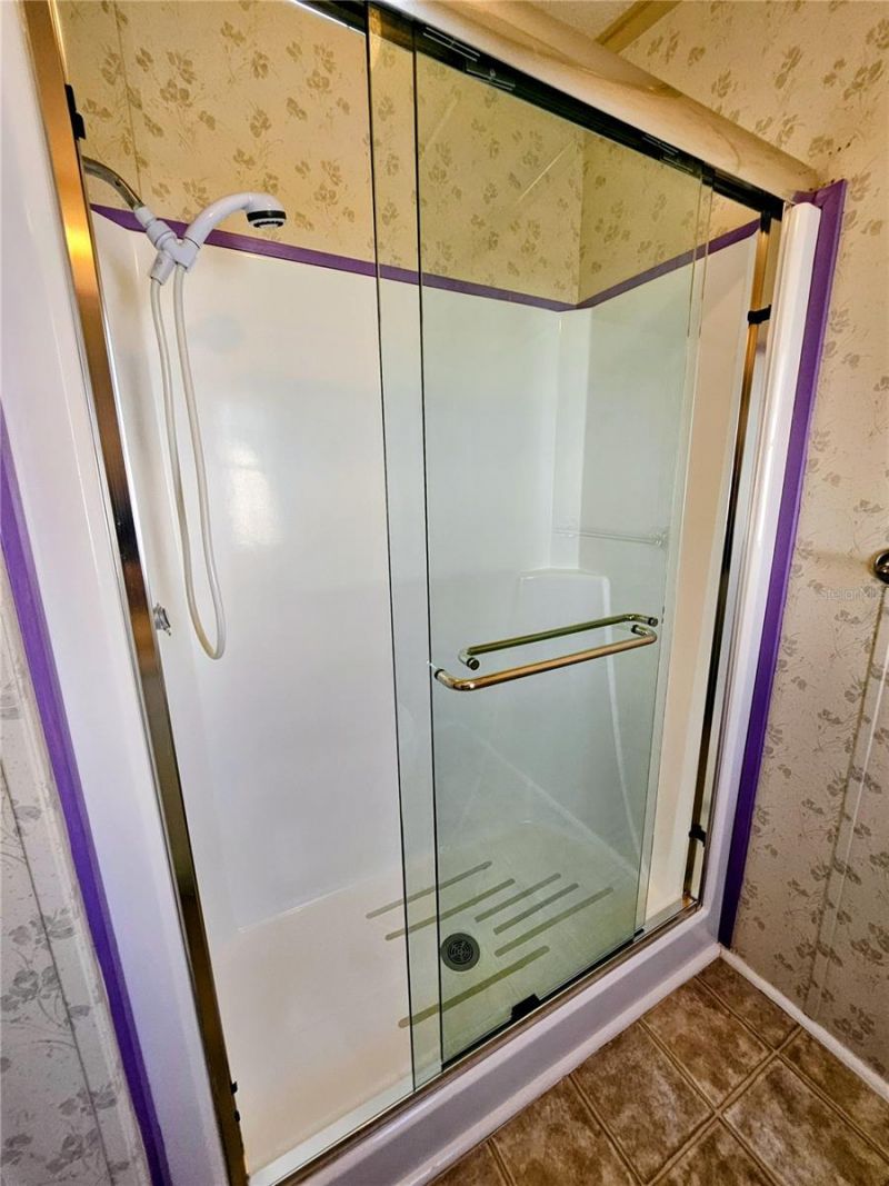 305 Oakwood Boulevard E, Sarasota, FL 34237 Photo