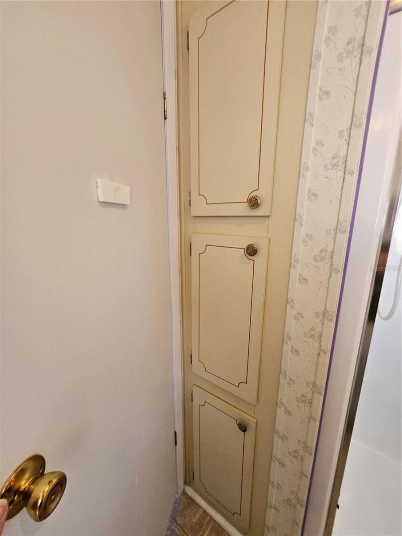 305 Oakwood Boulevard E, Sarasota, FL 34237 Photo