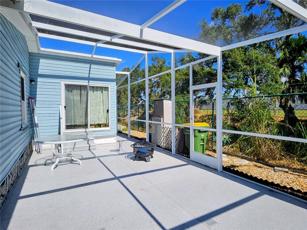 305 Oakwood Boulevard E, Sarasota, FL 34237 Photo