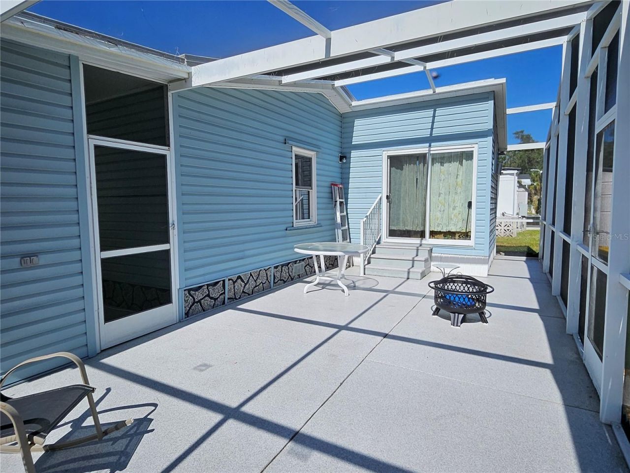 305 Oakwood Boulevard E, Sarasota, FL 34237 Photo