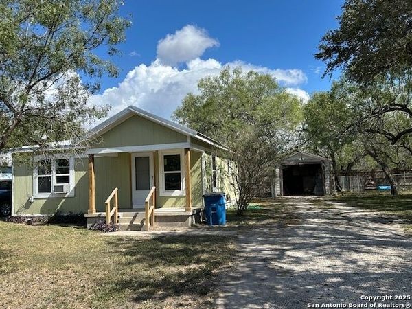 224 Hazen, Sinton, TX 78387