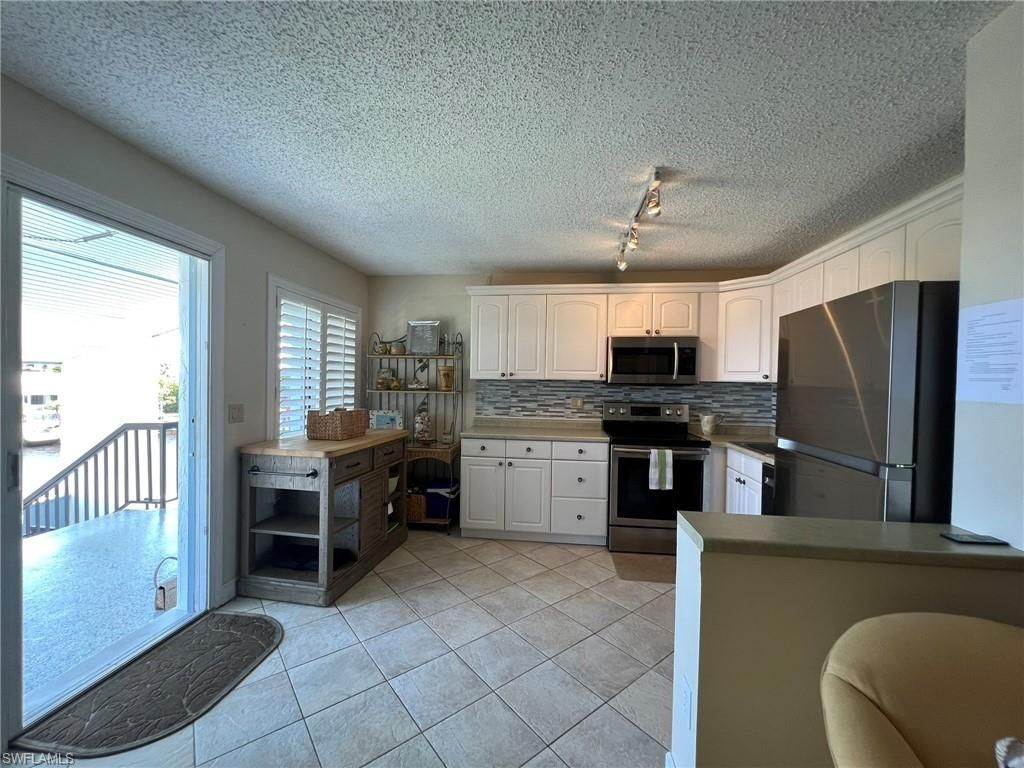 1250 Tennisplace Ct, Unit A33, Sanibel, FL 33957 Photo